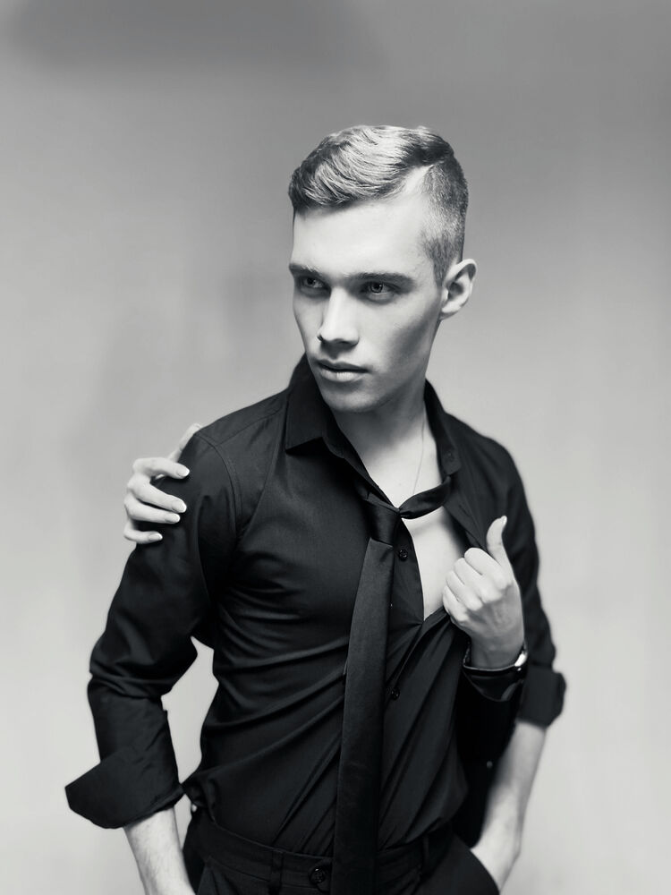   ,   Ruslan Roys, 24 ,   ,   