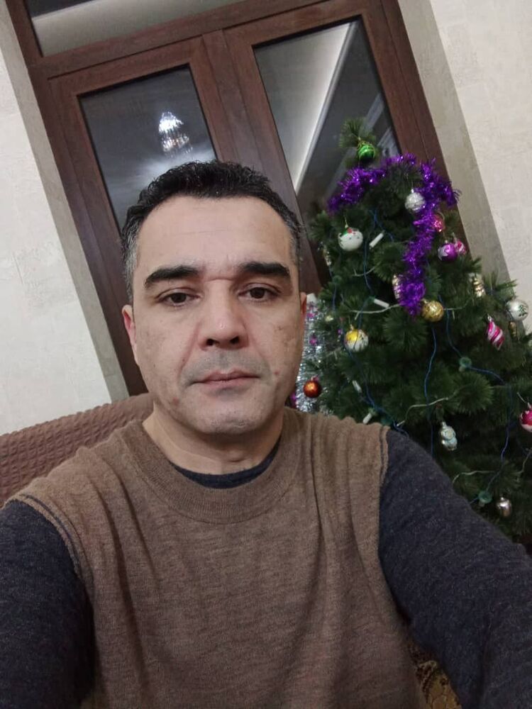  31724952  , 42 ,    