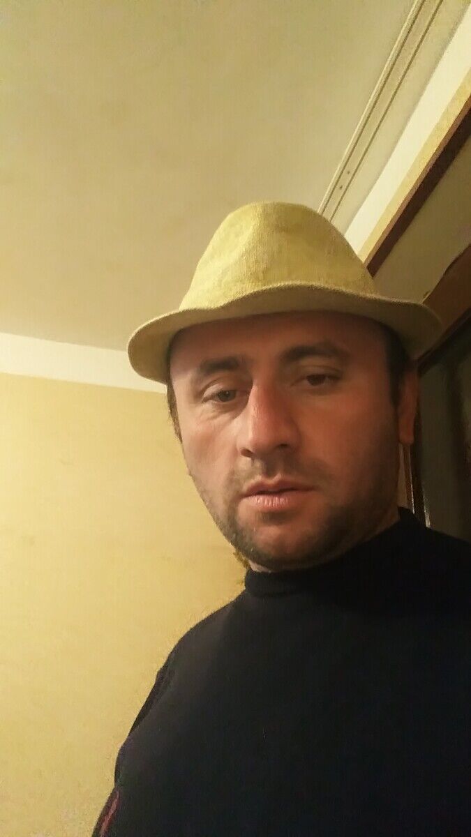  20293552  Bako, 44 ,    
