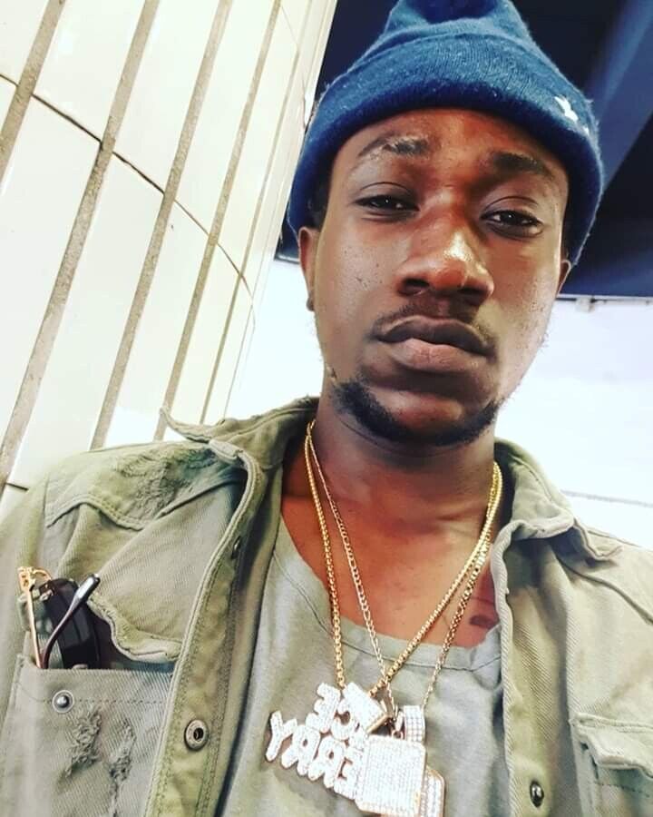  20566302  Glamour, 34 ,    --