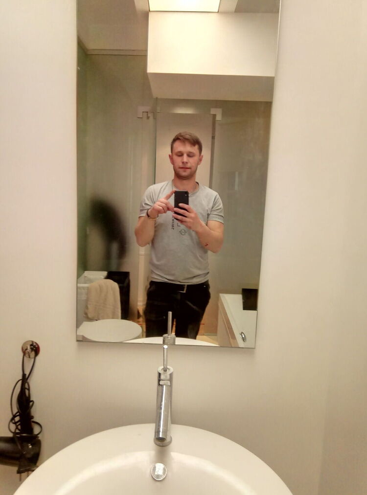  26140892  Igor, 33 ,    