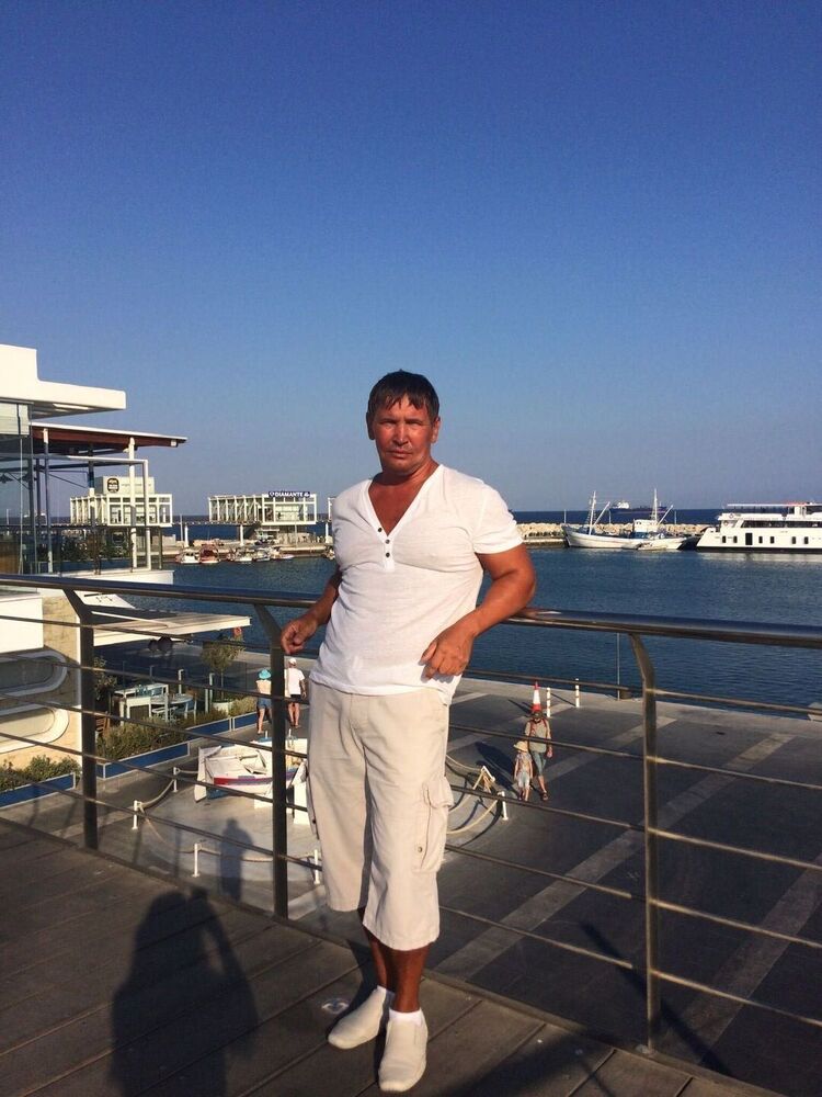  ,   Igor, 47 ,   ,   