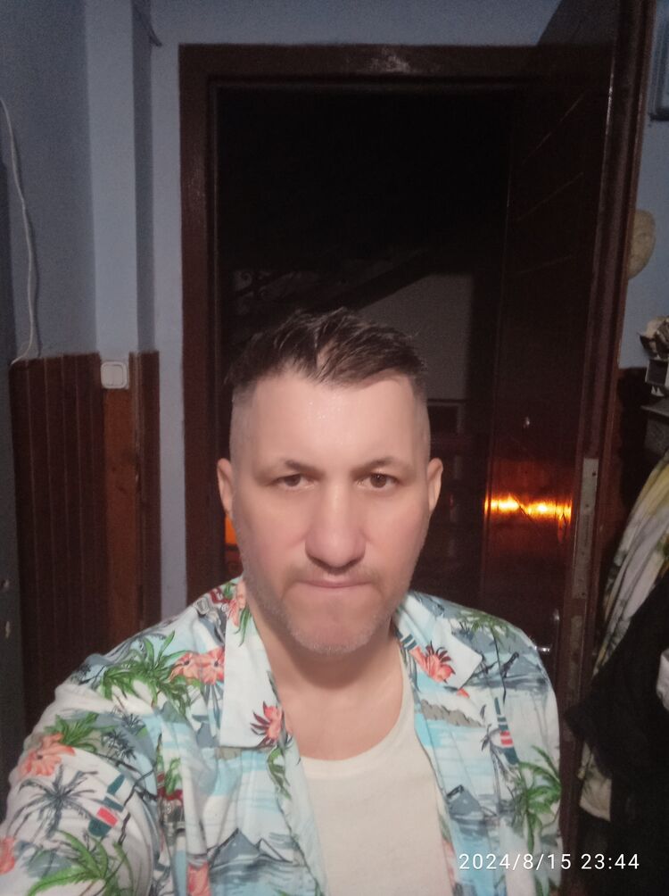  ,   Farkas, 41 ,   ,   , c , 