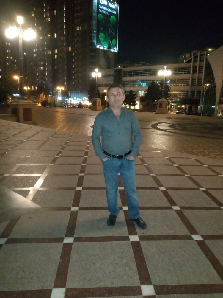  46153662  Eldeniz, 47 ,    