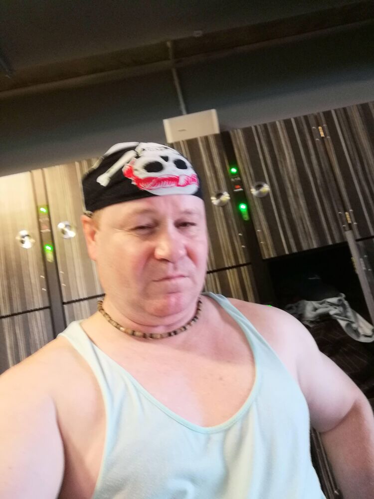  25155612  Nino, 57 ,    Essen