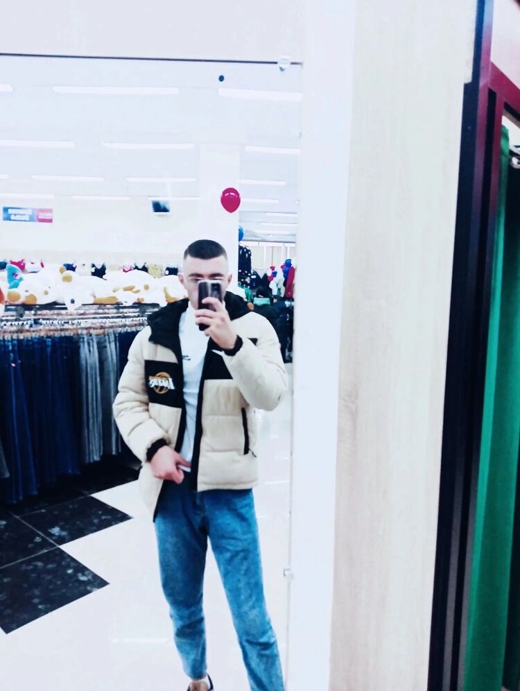  47707272  , 20 ,    