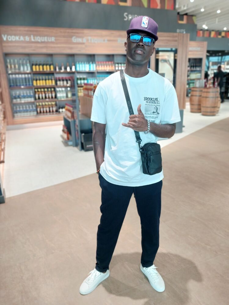  Bissau,   James, 32 ,   ,   
