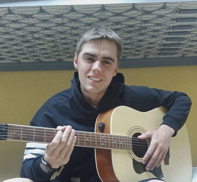  31364762  , 25 ,    
