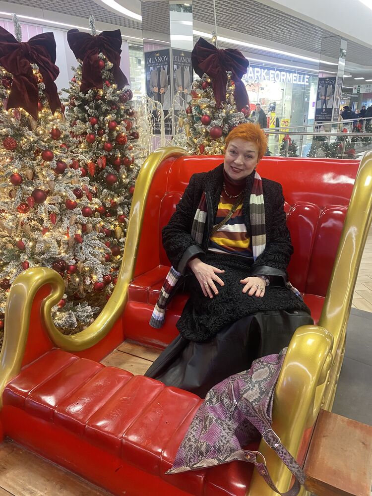  49865062  Iryna, 60 ,    