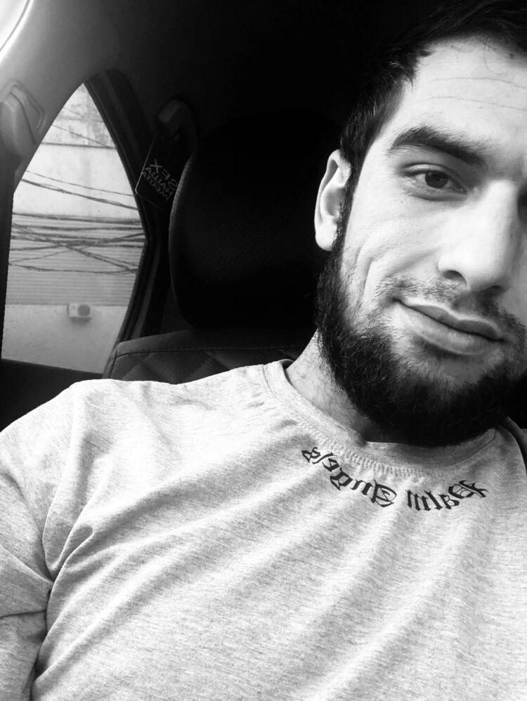  43438062  , 27 ,    --