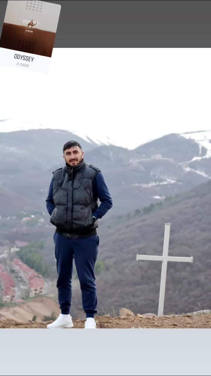  51949382  , 30 ,    