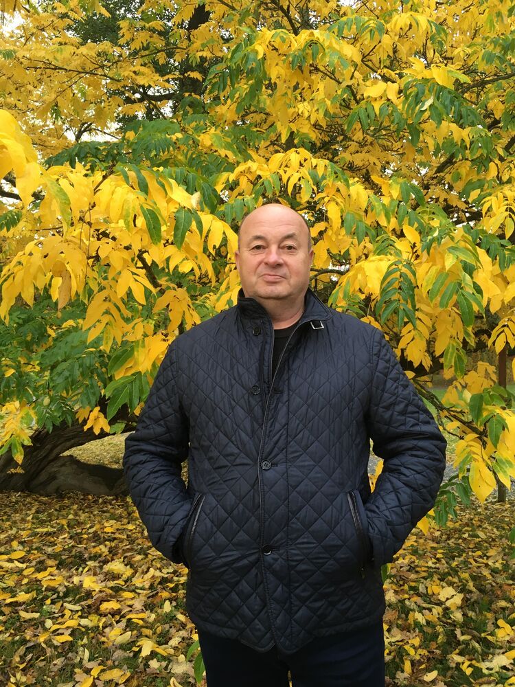  23319062  Alexandr, 65 ,    