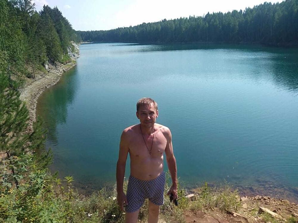  15913132  Igor, 72 ,    