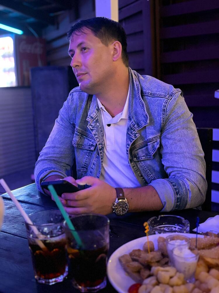  53741322  Artur, 34 ,    