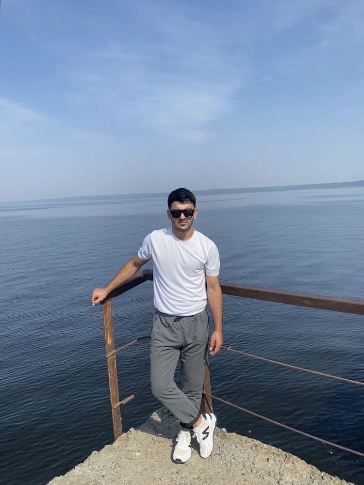  ,   Farid, 24 ,   ,   , c , 