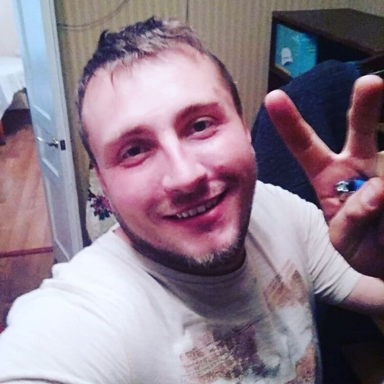  ,   Serj, 34 ,   ,   , c 