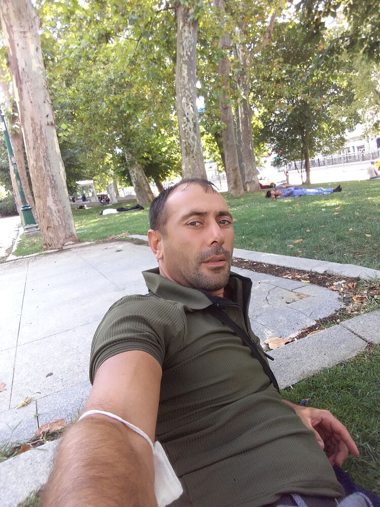  23298332  Israil, 38 ,    
