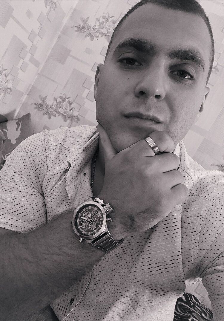  28373562  Ilya, 30 ,    -