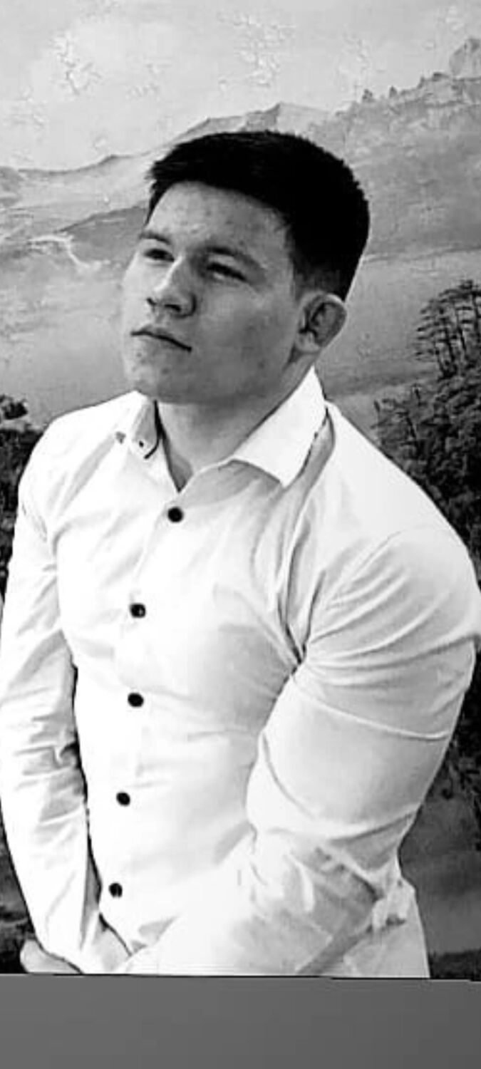  --,   Niki, 30 ,   ,   