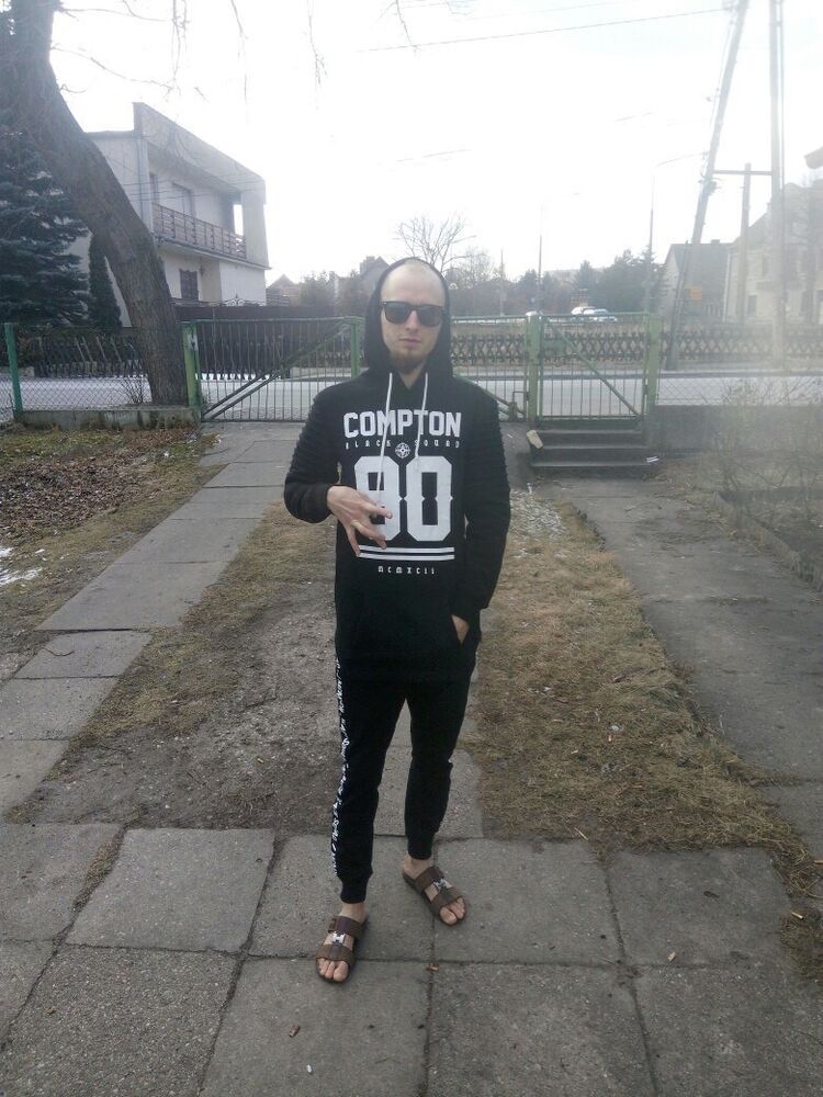  12719332  Maks, 27 ,    