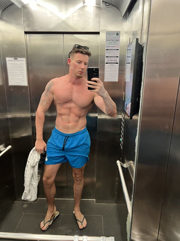  54376502  Maks, 35 ,    