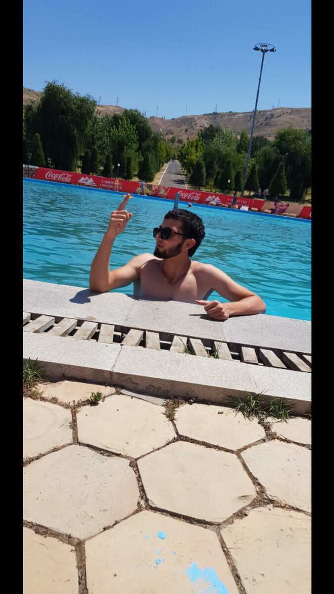  18512892  , 28 ,    