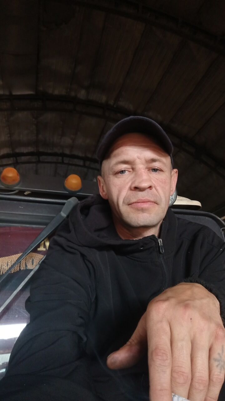  48687402  , 41 ,    