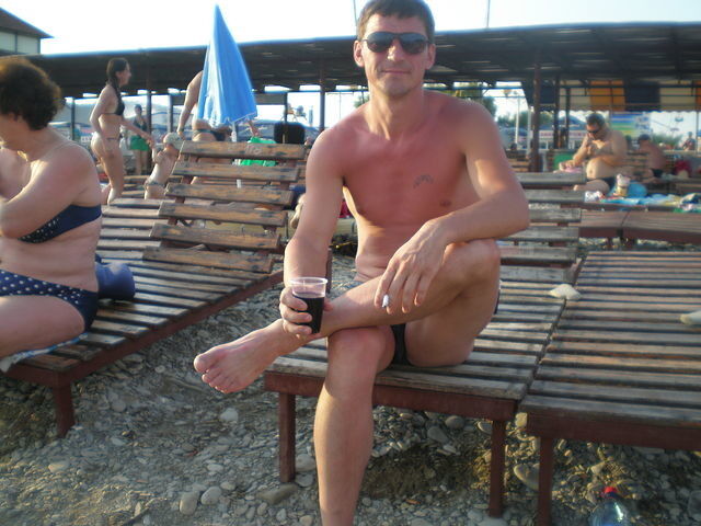 --,   Alik, 40 ,   ,   , c 