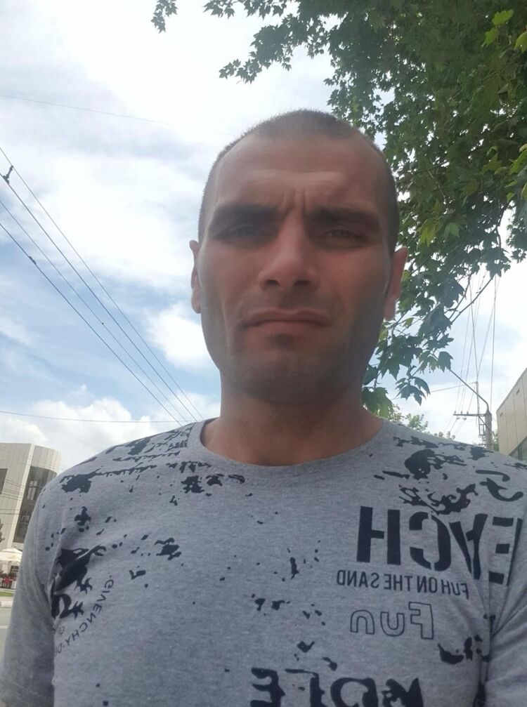  ,   Iura, 40 ,   ,   , c 