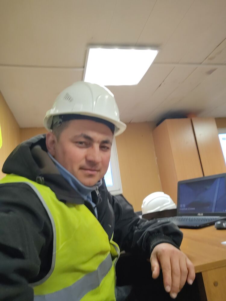  43015982  , 33 ,    