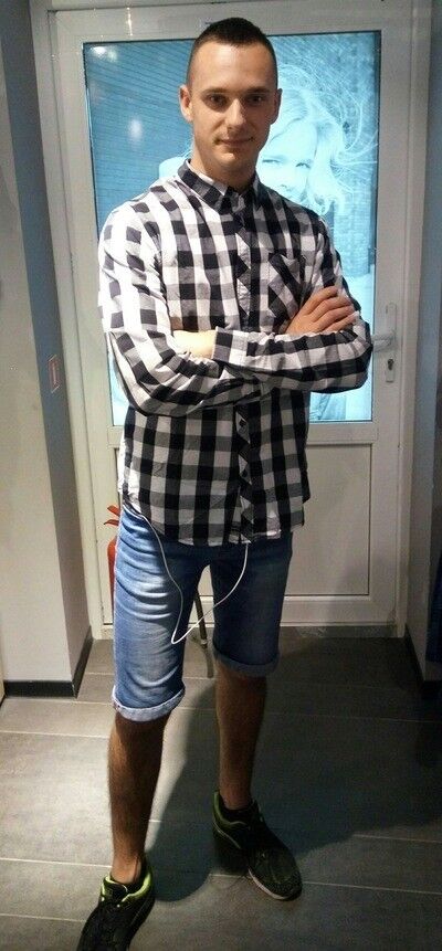  ,   Pavel, 25 ,   ,   , c , 