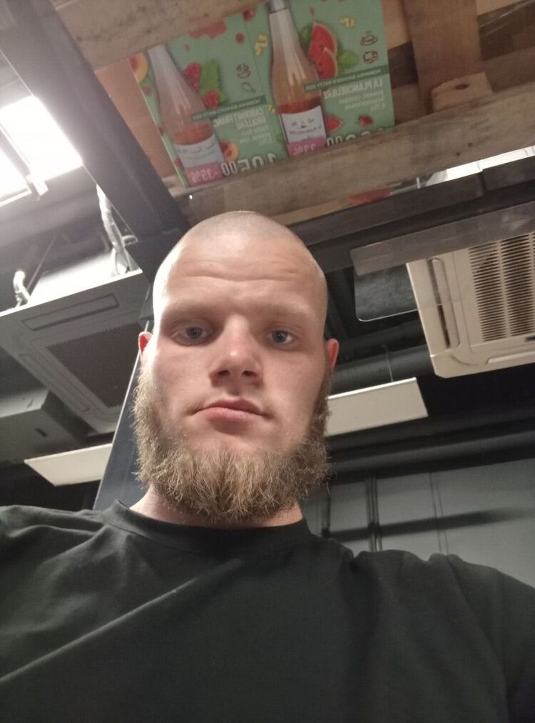  53744652  Saner, 24 ,    