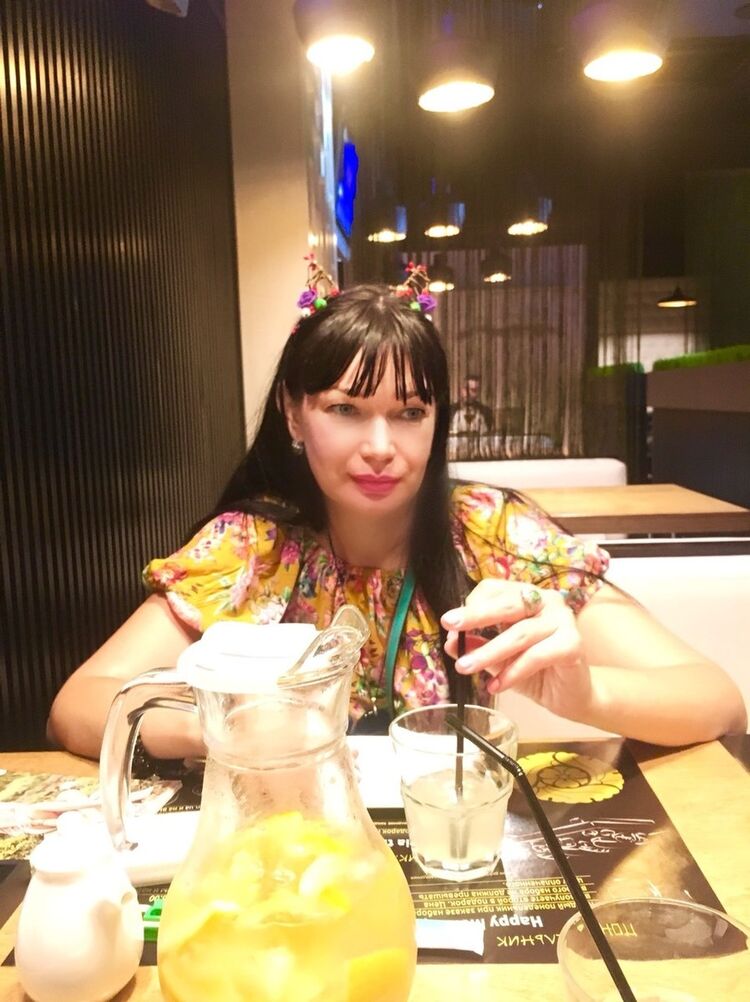  ,   Alla, 48 ,   ,   , c 