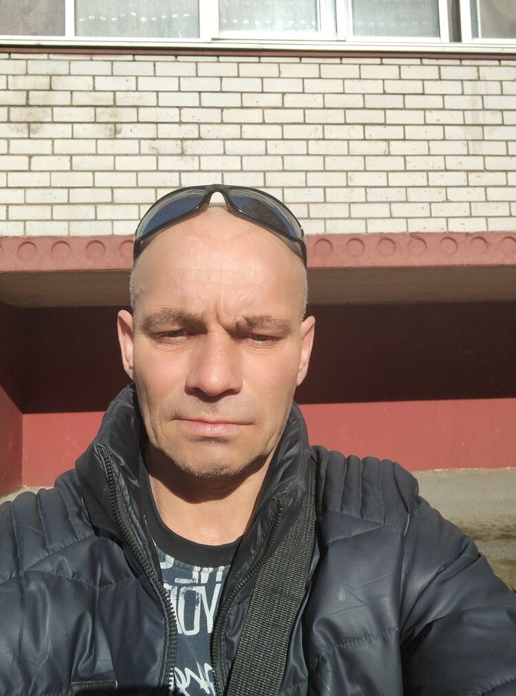  ,   Stepa, 44 ,   ,   , c , 