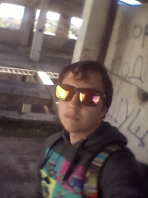  9953412  , 28 ,    