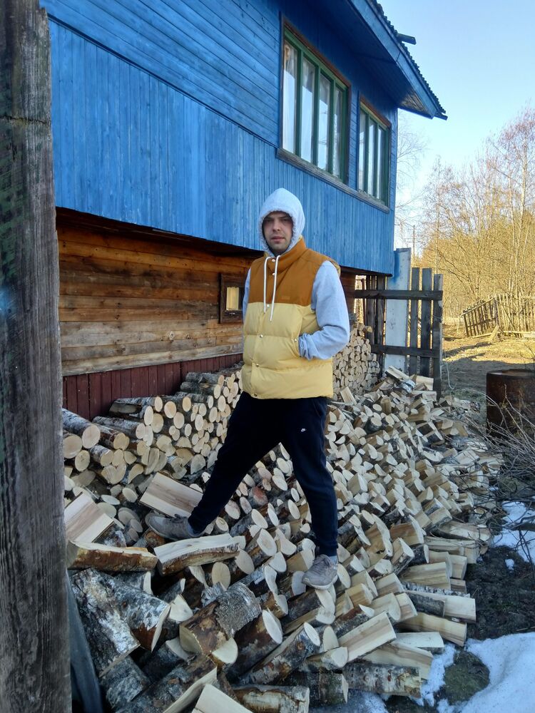  ,   Pavlo, 32 ,   ,   , c 