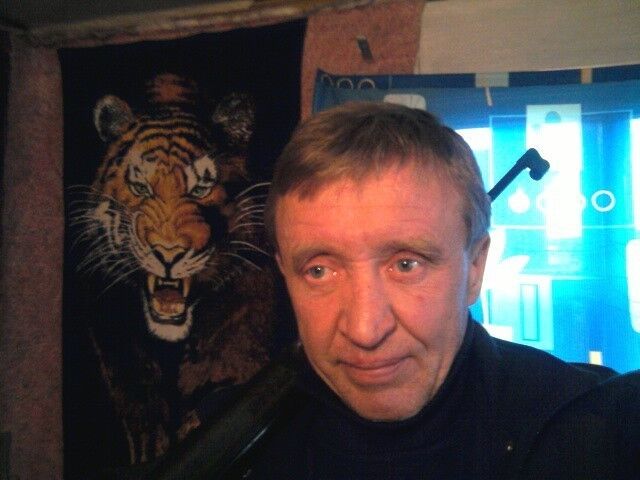  9491152  VIKTOR, 58 ,    