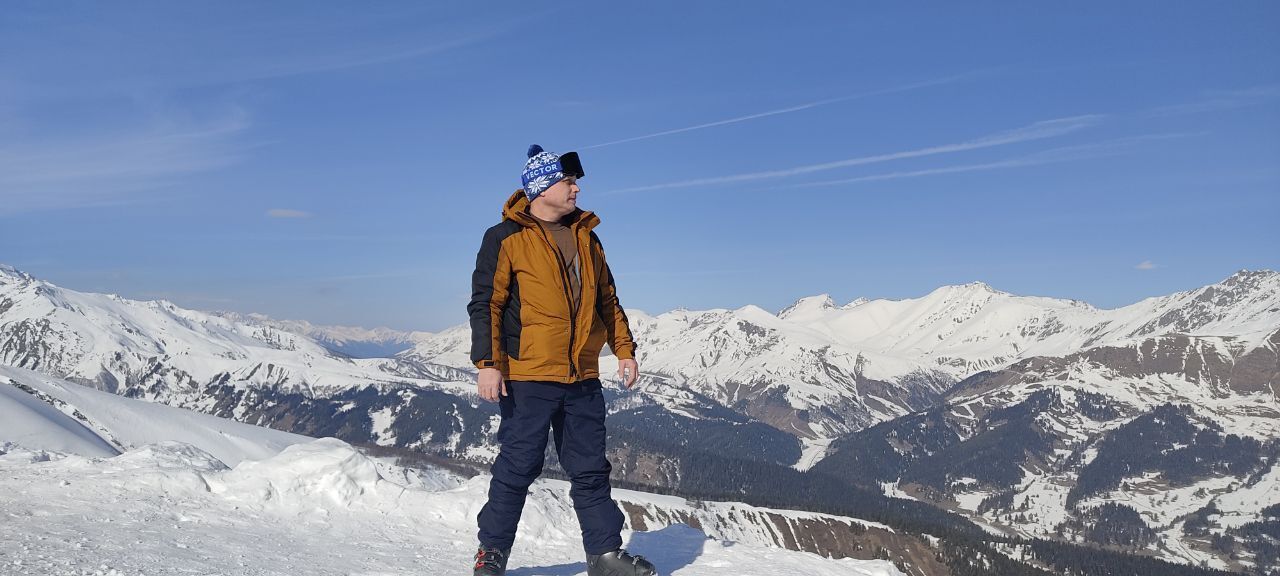  52043022  Aleksey, 47 ,    