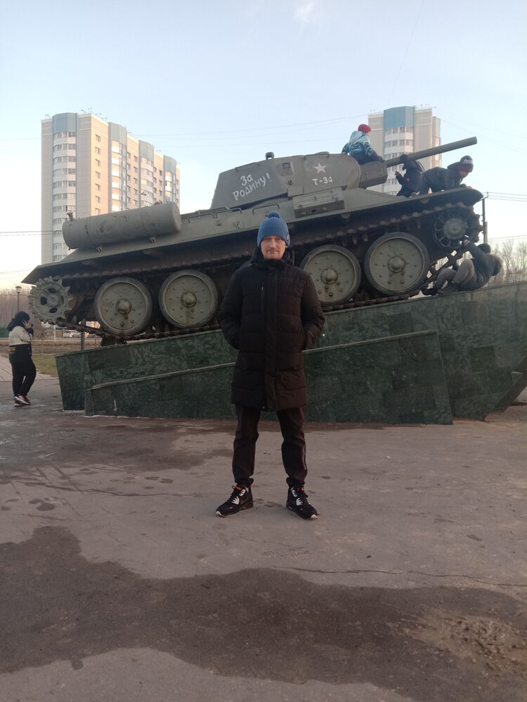  47540922  Ilya, 41 ,    