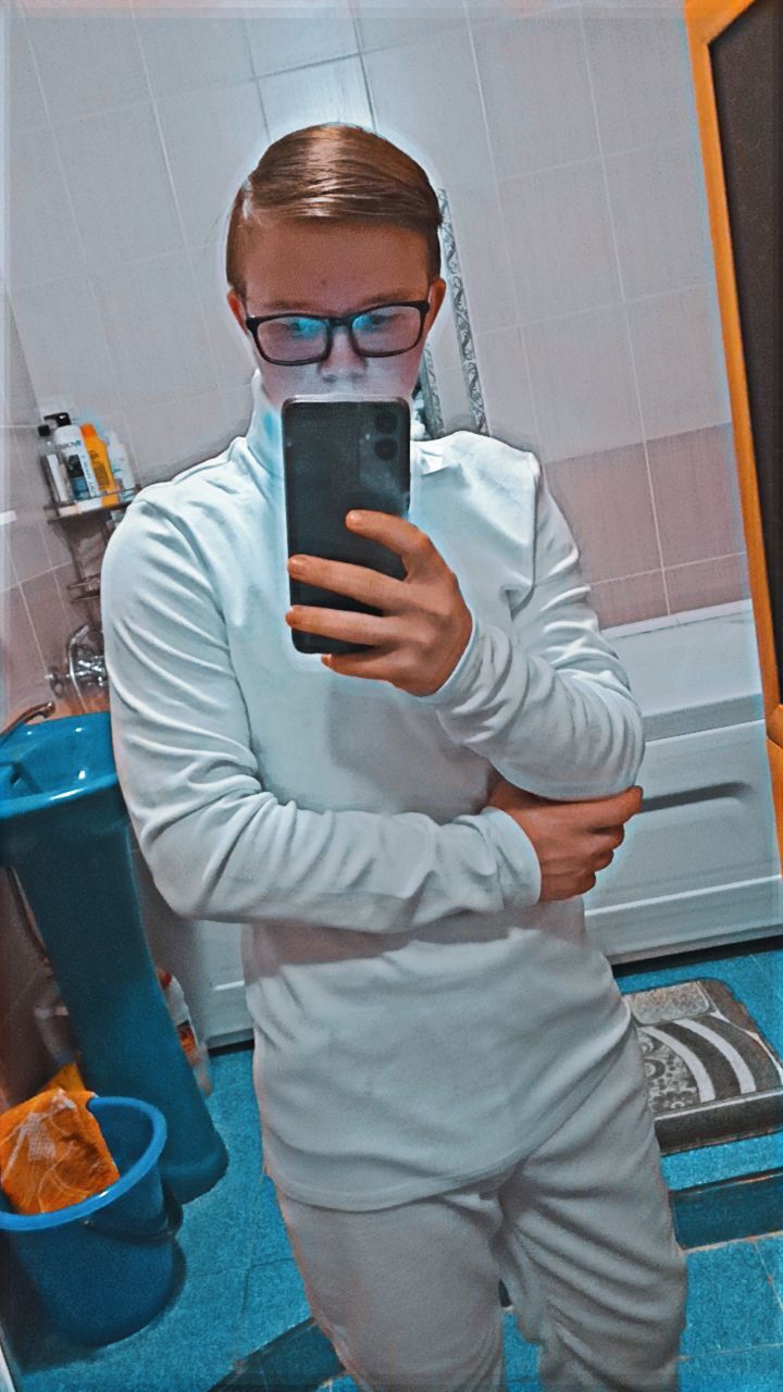  38860832  Sergey, 19 ,    