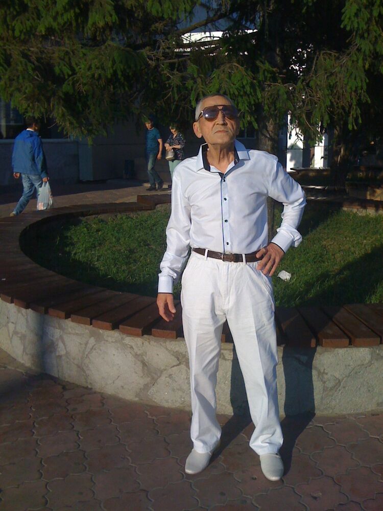  24340032  Valeri, 72 ,    