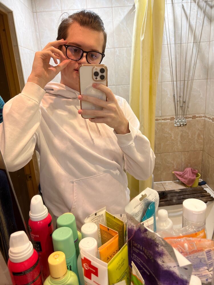  45908332  , 23 ,    