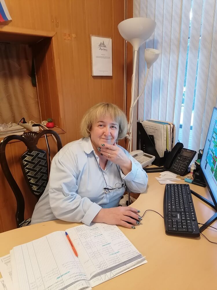  ,   Silvia, 64 ,   c , 