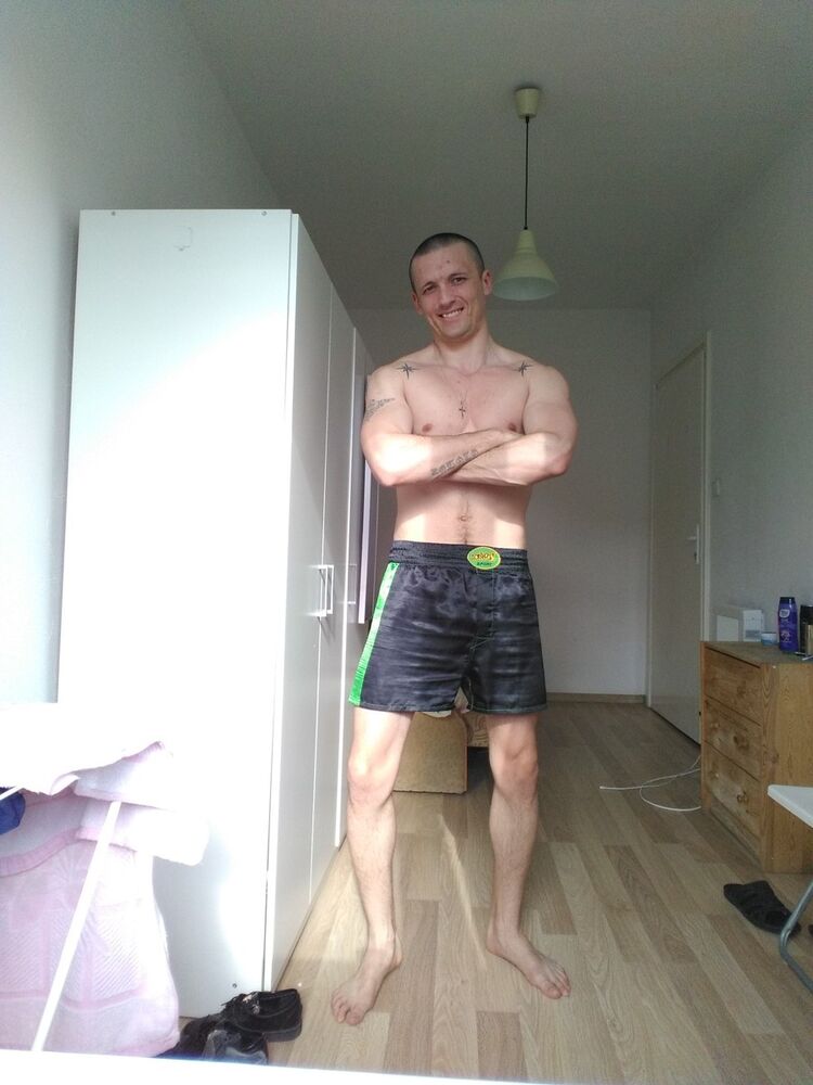  16441232  Alex, 40 ,    