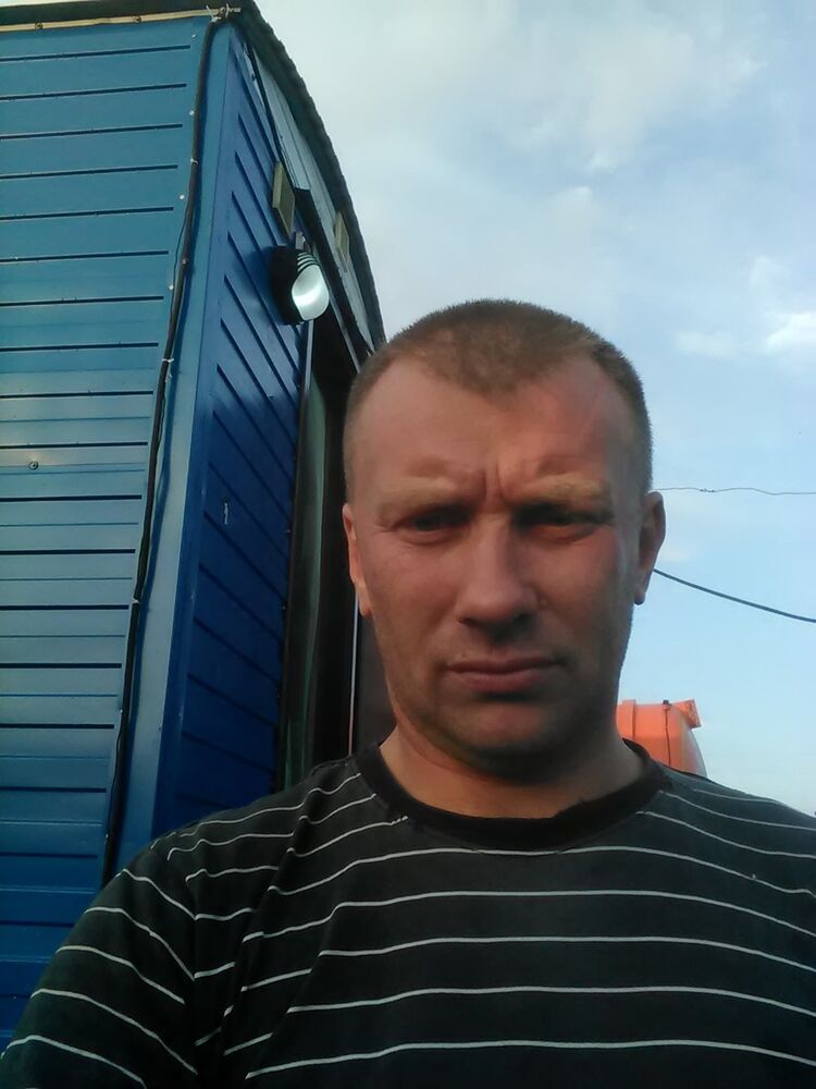  9930742  , 44 ,    
