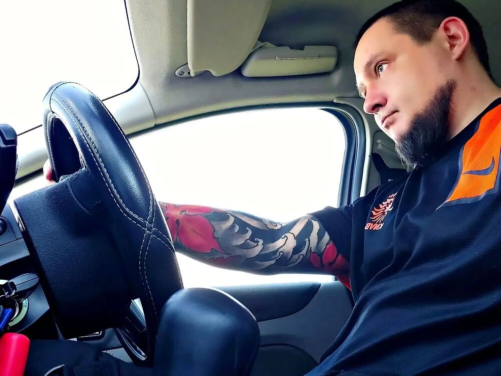  ,   Kolyas, 32 ,   