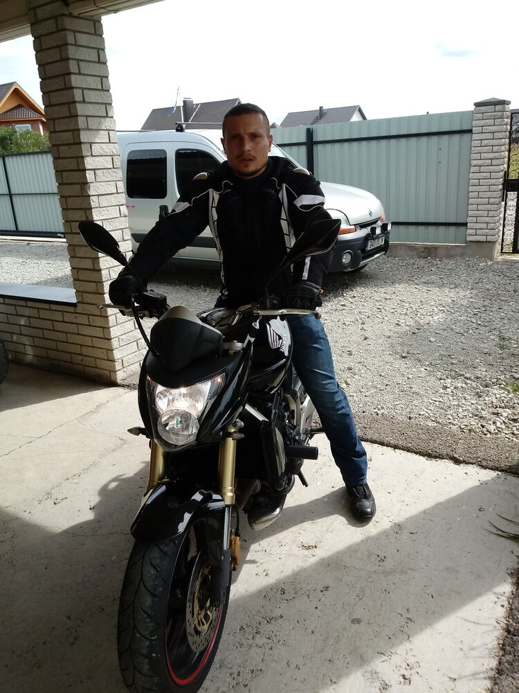  ,   Denis, 30 ,   ,   , c 