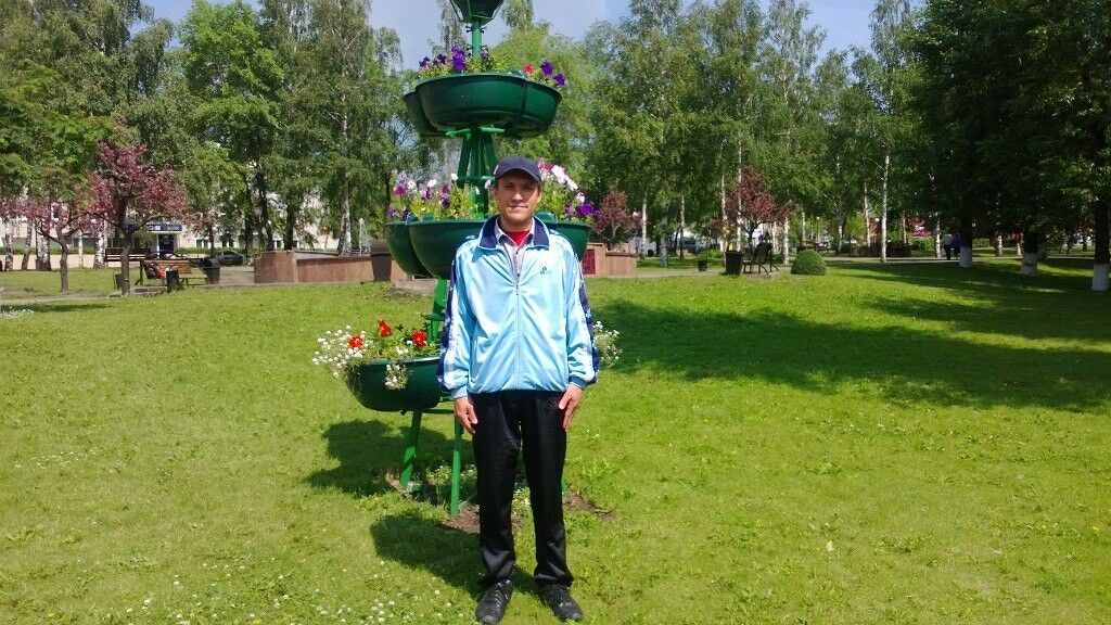  14392892  Farid, 40 ,    