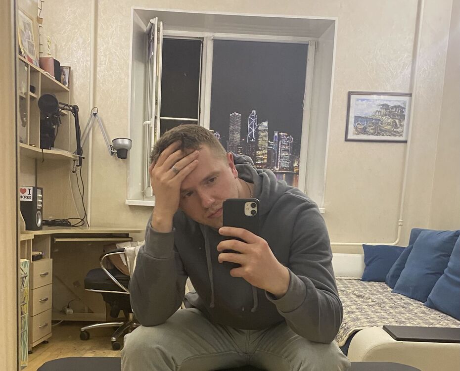  ,   Denis, 30 ,     , c 