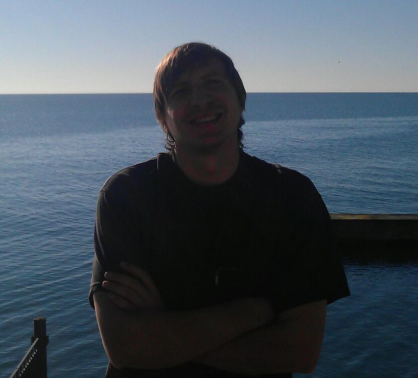  12819252  Vasilii, 40 ,    